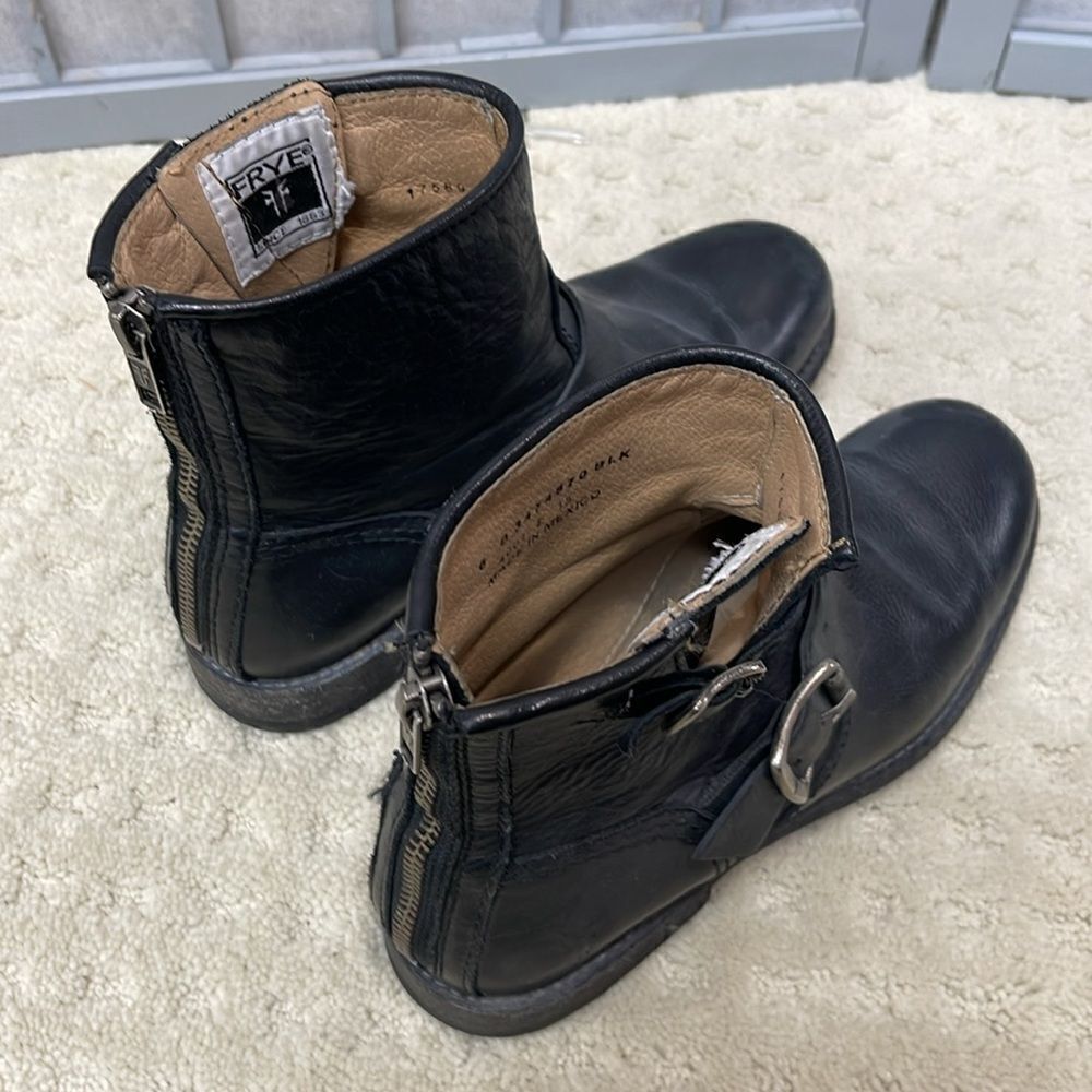 FRYE The Vicky 6" Women’s Boot in Black Leather, Size 5. - Picture 2 of 11